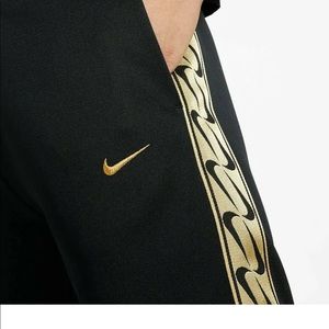 NIKE Women Logo Joggers GYM Sportswear Black Gold Training Pants XS